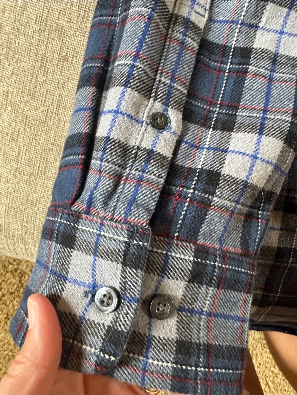 The North Face Men's Navy & Light Blue Plaid flannel Button-Down Shirt XL